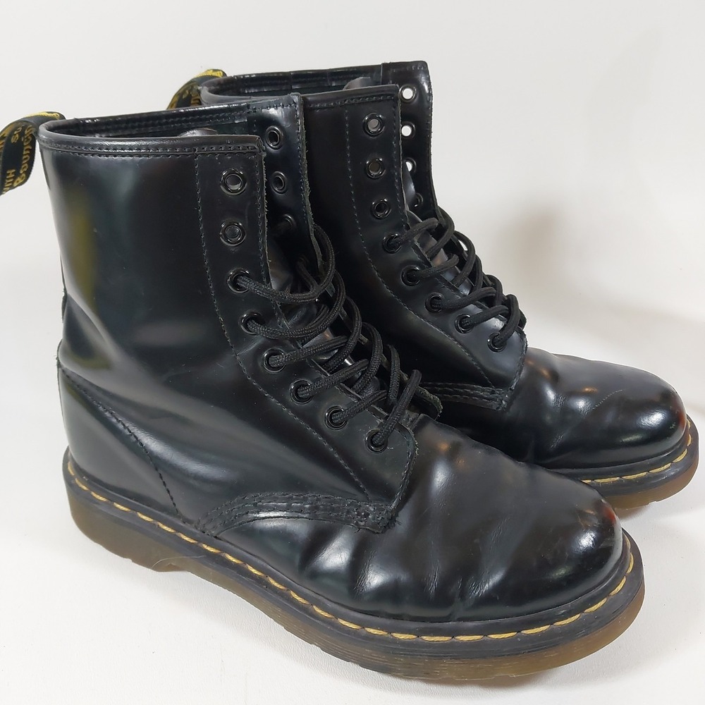 Doc Martens AirWair 11821 8-Eye Combat Boots Black Leather Women's Size 8